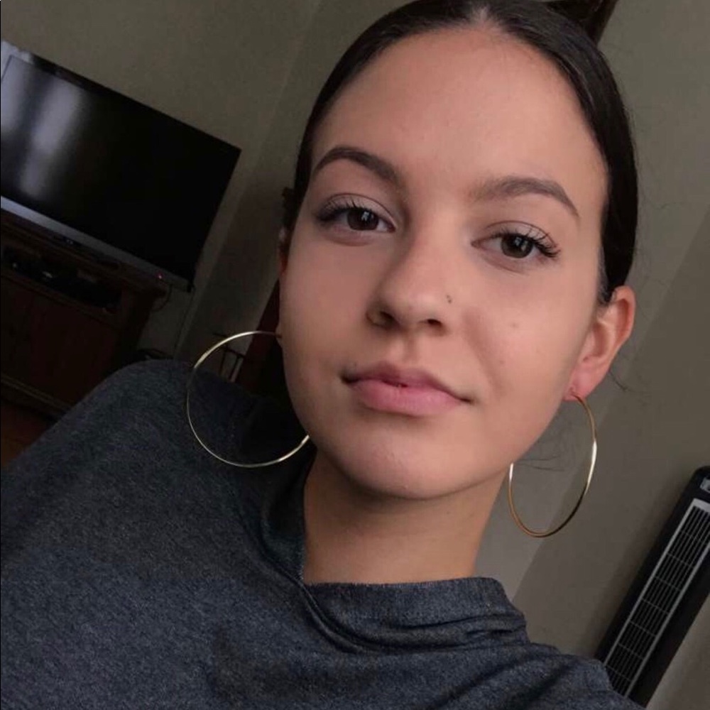 Meet your Posher, Lisa